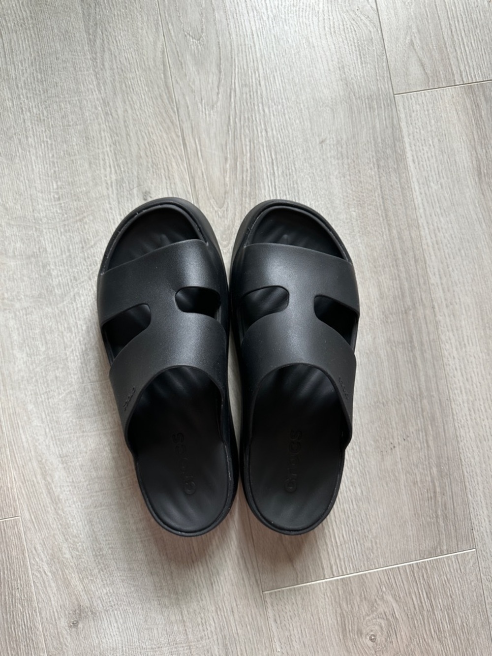 Crocs strappy platform sandal